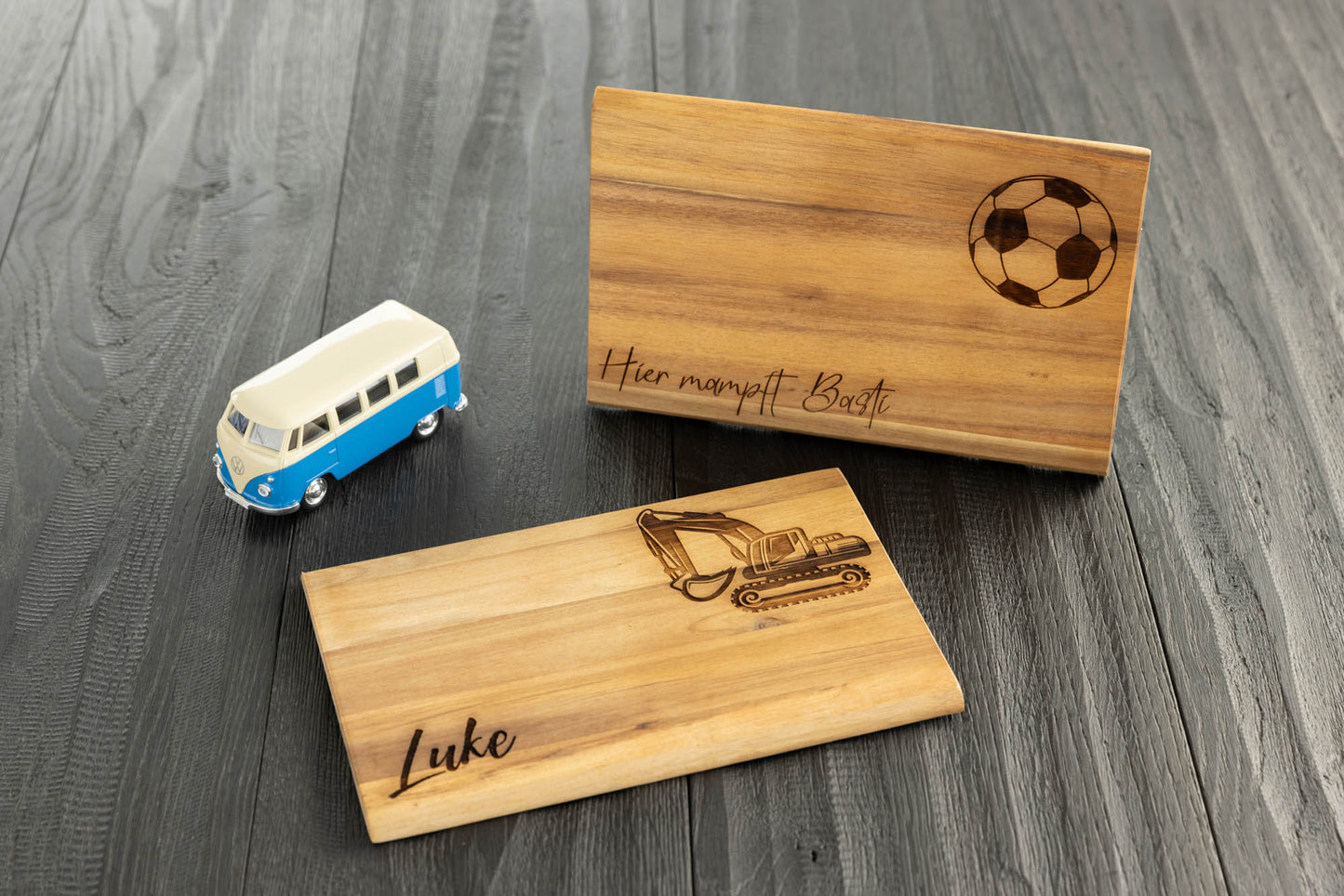 Brotzeitbrettl Akazie „Fußball"