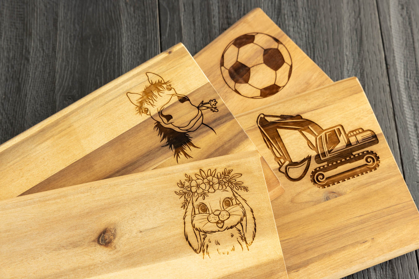 Brotzeitbrettl Akazie „Fußball"