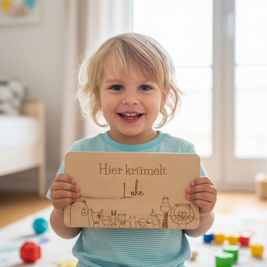 Frühstücksbrett Buchenholz "Hier krümelt mit Tierfamilie..."