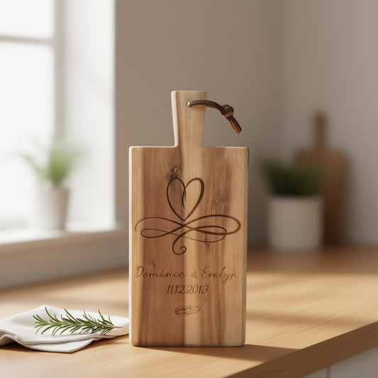 Personalisiertes Schneidebrett aus Akazie „Hochzeit“